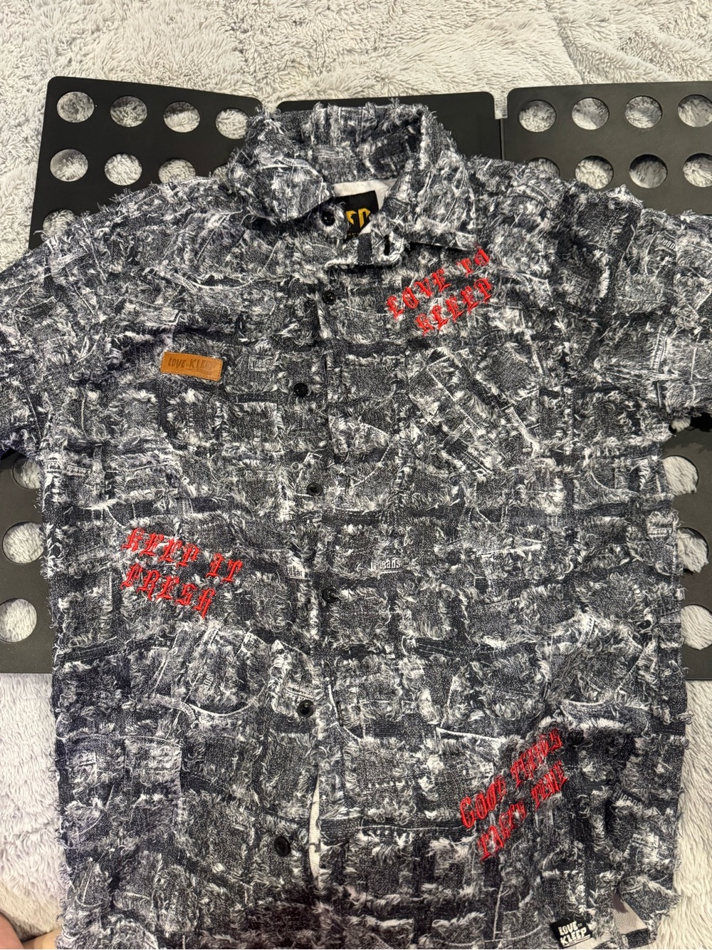 KLEEP Love to Kleep Distressed Shirt Men’s M Black Gray Red Embroidered Y2K